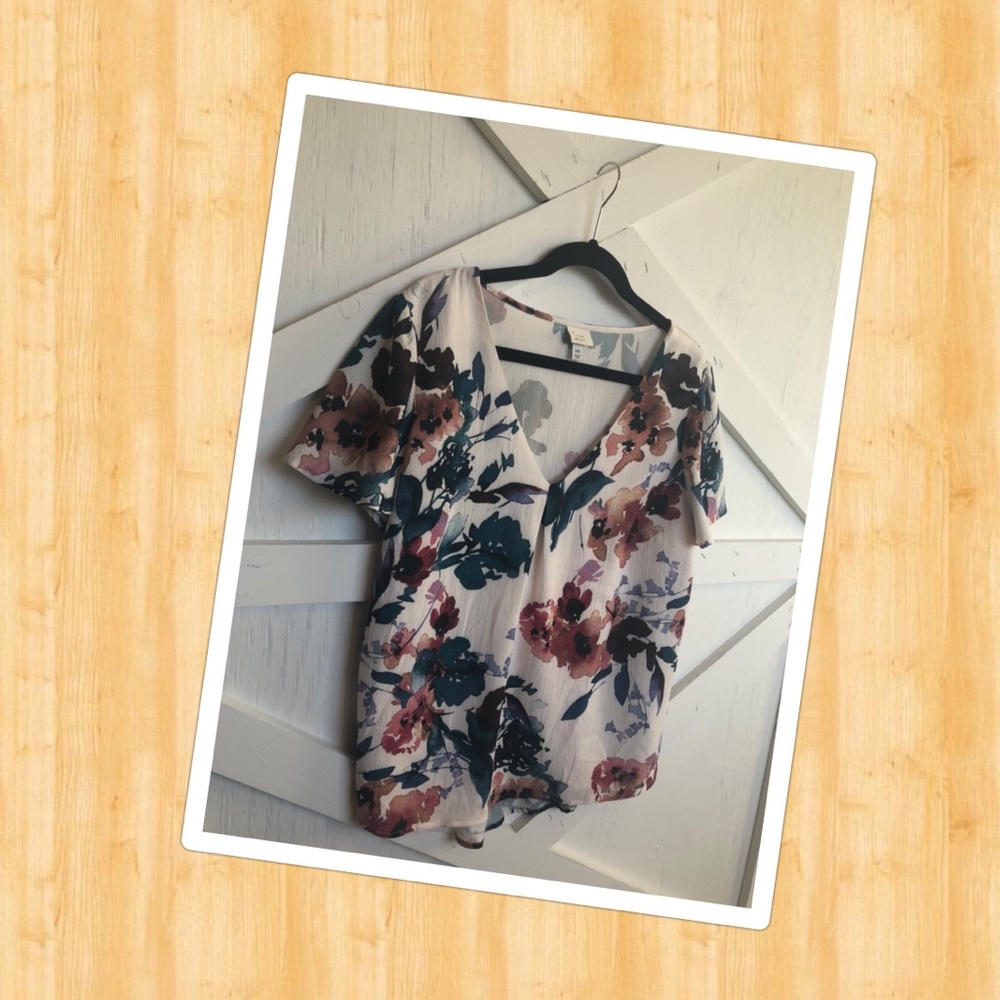 Flowered Short Sleeved Shirt